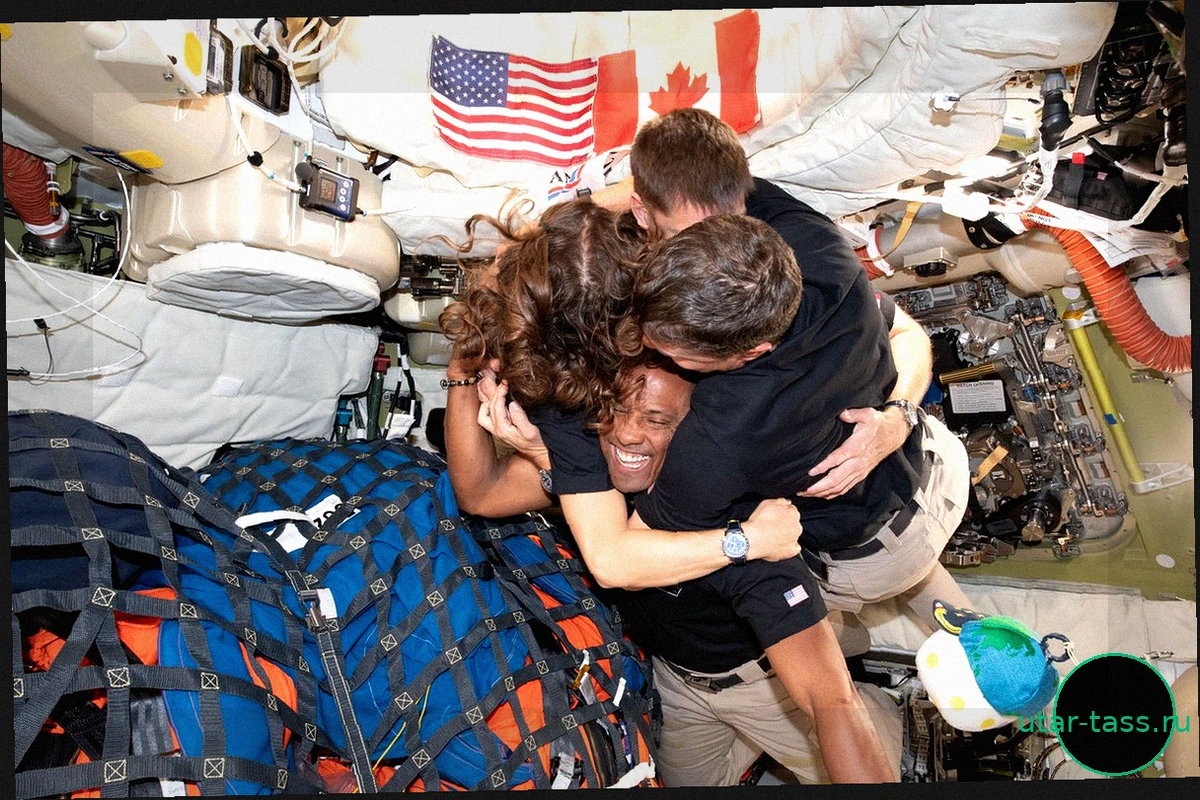 'Everybody wanted to be the first': Apollo astronauts were more competitive, Artemis 2 pilot says