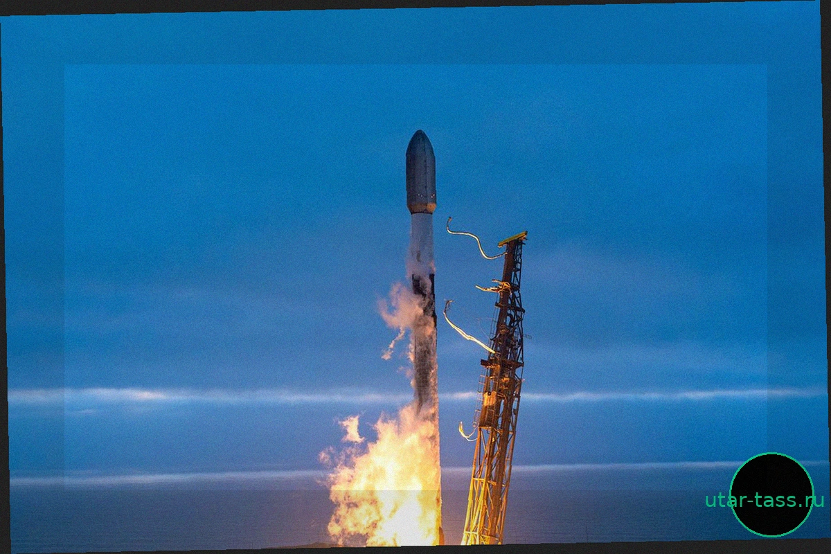 SpaceX Falcon 9 Rocket Deploys 24 Starlink Satellites from California